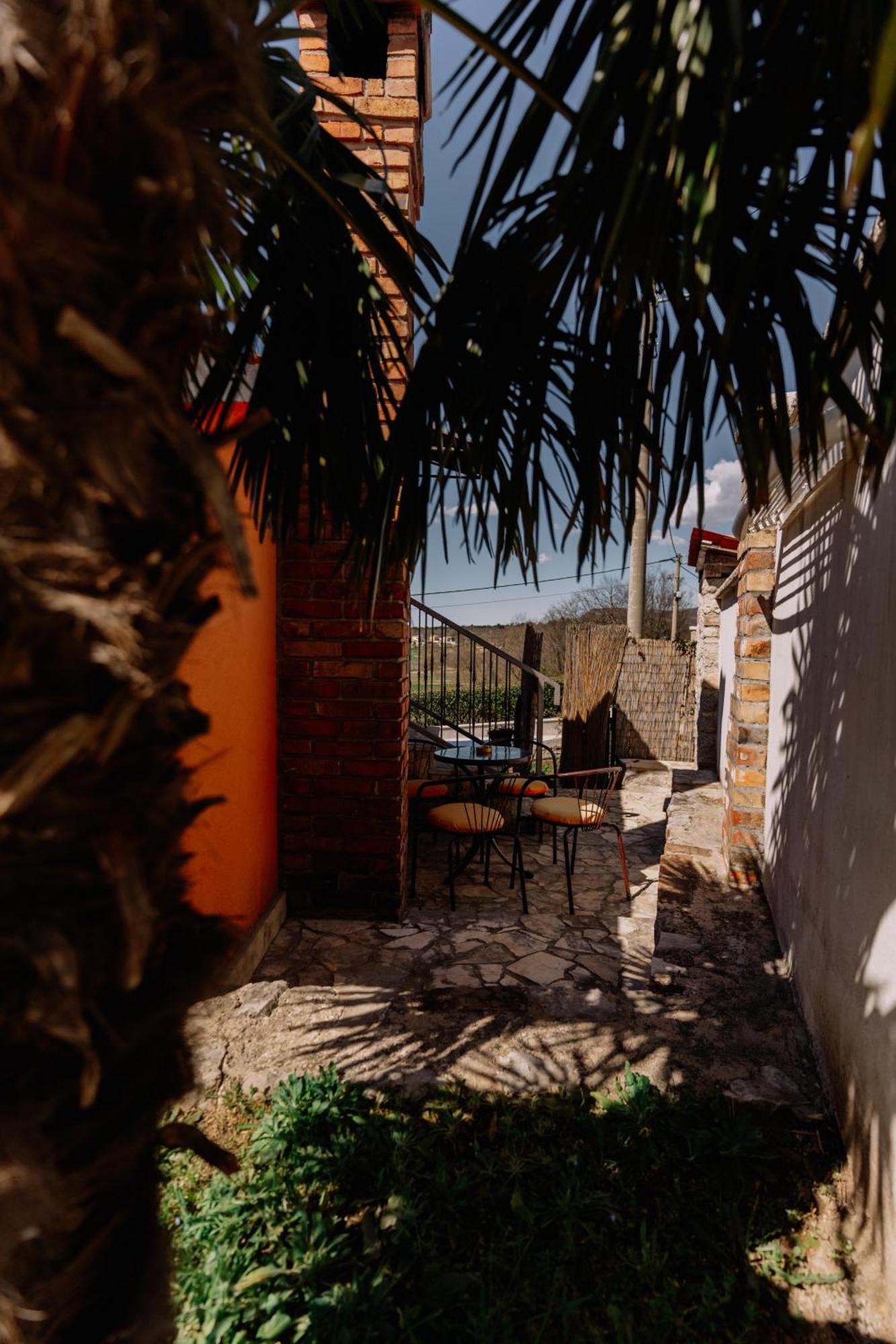 Sweet Room With A Terrace Roč Buitenkant foto
